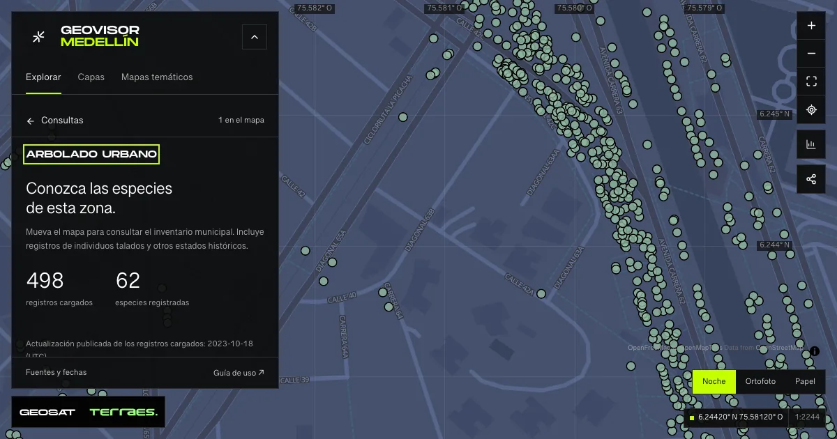 Geovisor GeoSAT: consulta «Árboles de esta zona» activa sobre el mapa de Medellín.