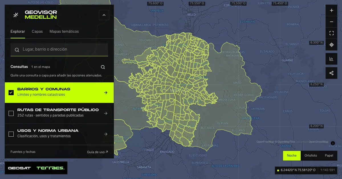 GeoSAT geovisor: “Neighborhoods and districts” query enabled on the Medellín map.