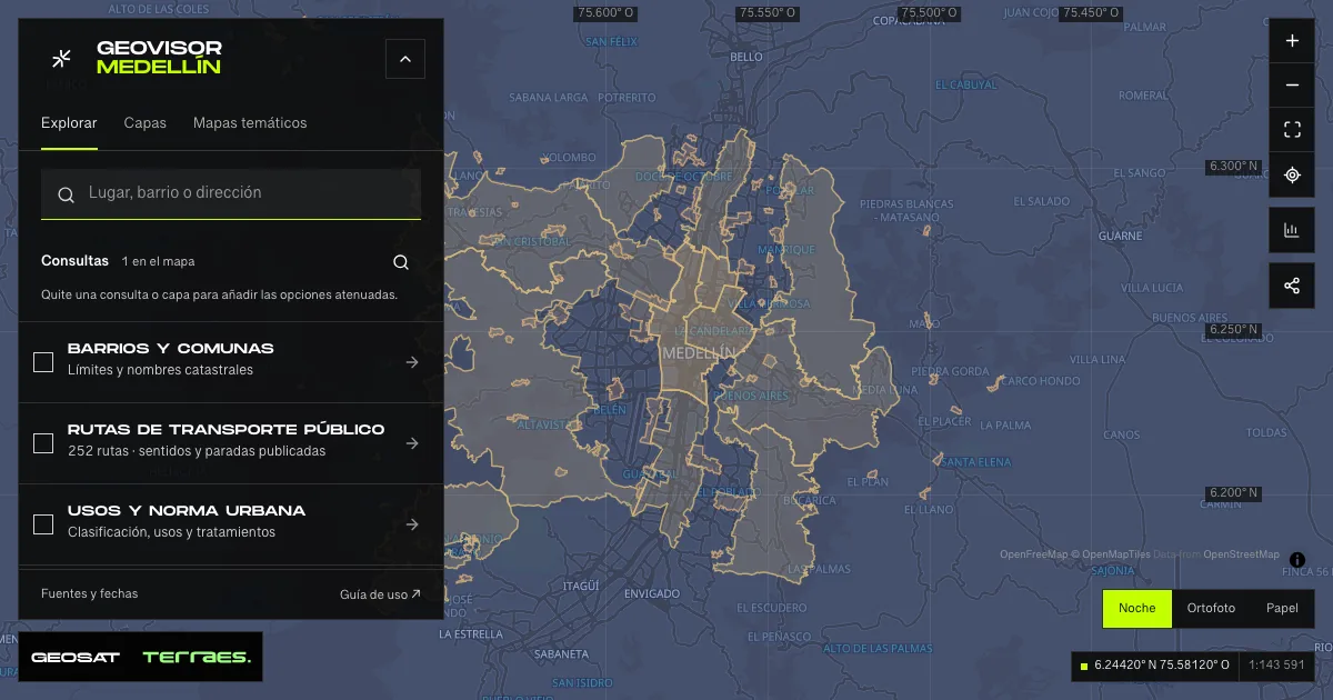 Geovisor GeoSAT: consulta «Centralidades e intervención» activa sobre el mapa de Medellín.