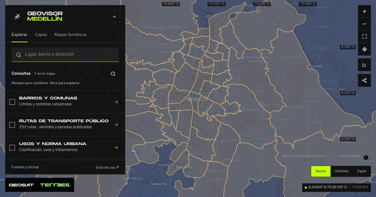 GeoSAT geovisor: “Postal codes” query enabled on the Medellín map.