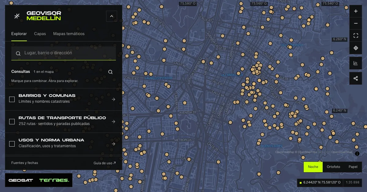 Geovisor GeoSAT: consulta «Sedes educativas» activa sobre el mapa de Medellín.