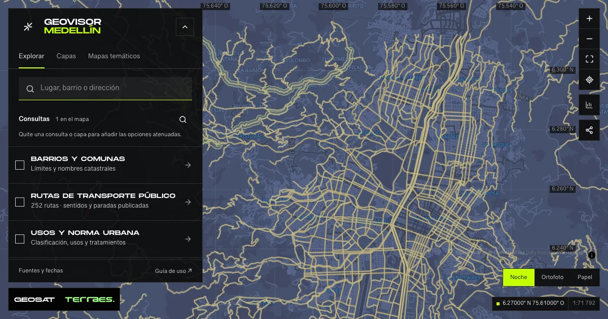 Geovisor GeoSAT: consulta «Jerarquía vial y reservas rurales» activa sobre el mapa de Medellín.