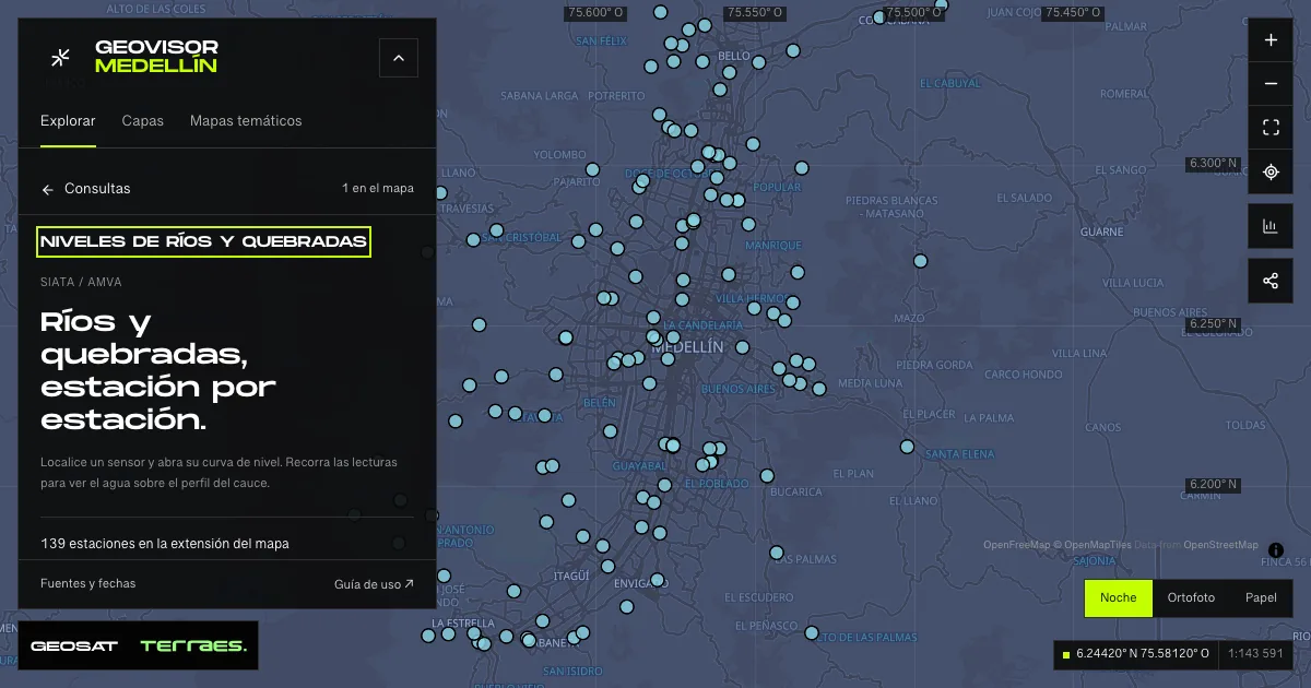 Geovisor GeoSAT: consulta «Niveles de ríos y quebradas» activa sobre el mapa de Medellín.
