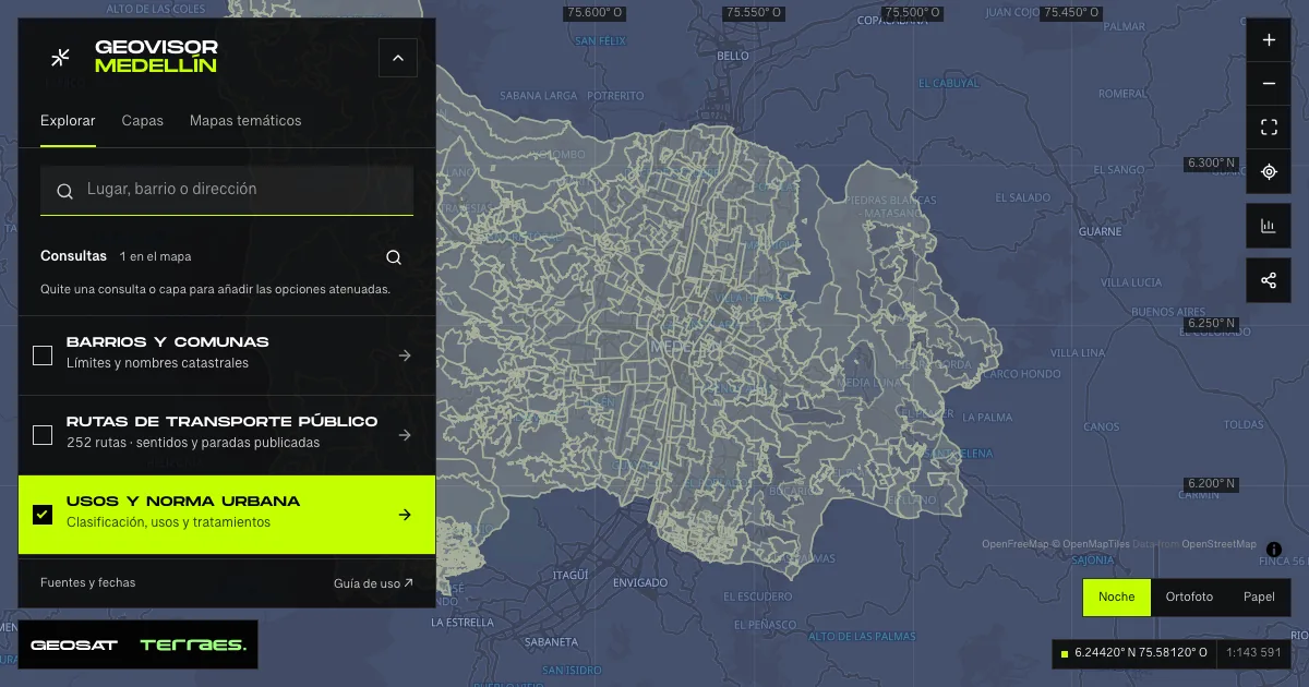 GeoSAT geovisor: “Land use and planning” query enabled on the Medellín map.