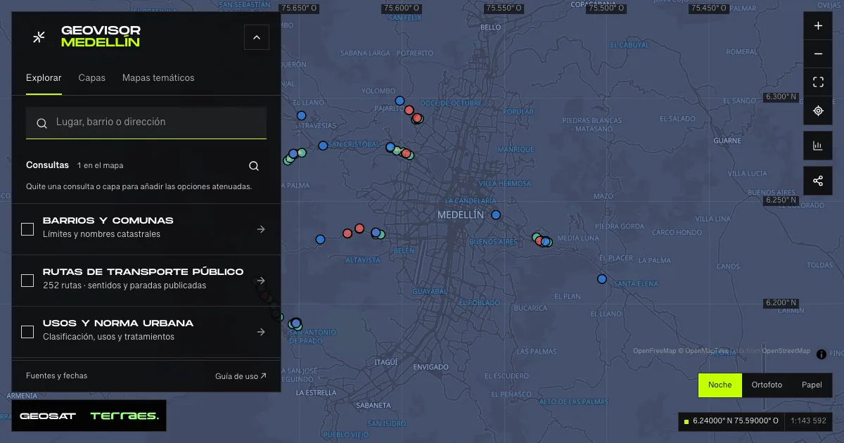 GeoSAT geovisor: “Community preparedness” query enabled on the Medellín map.