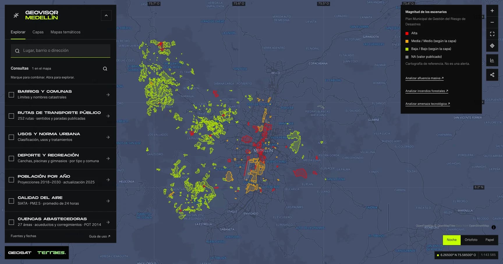 GeoSAT geovisor: mass-gathering, wildfire and technological-hazard scenarios on the Medellín map, with magnitude legend.